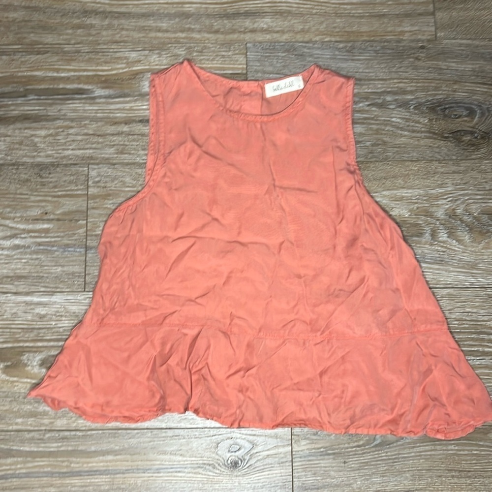 Bella Dahl sleeveless top ruffle bottom and buttons down the back